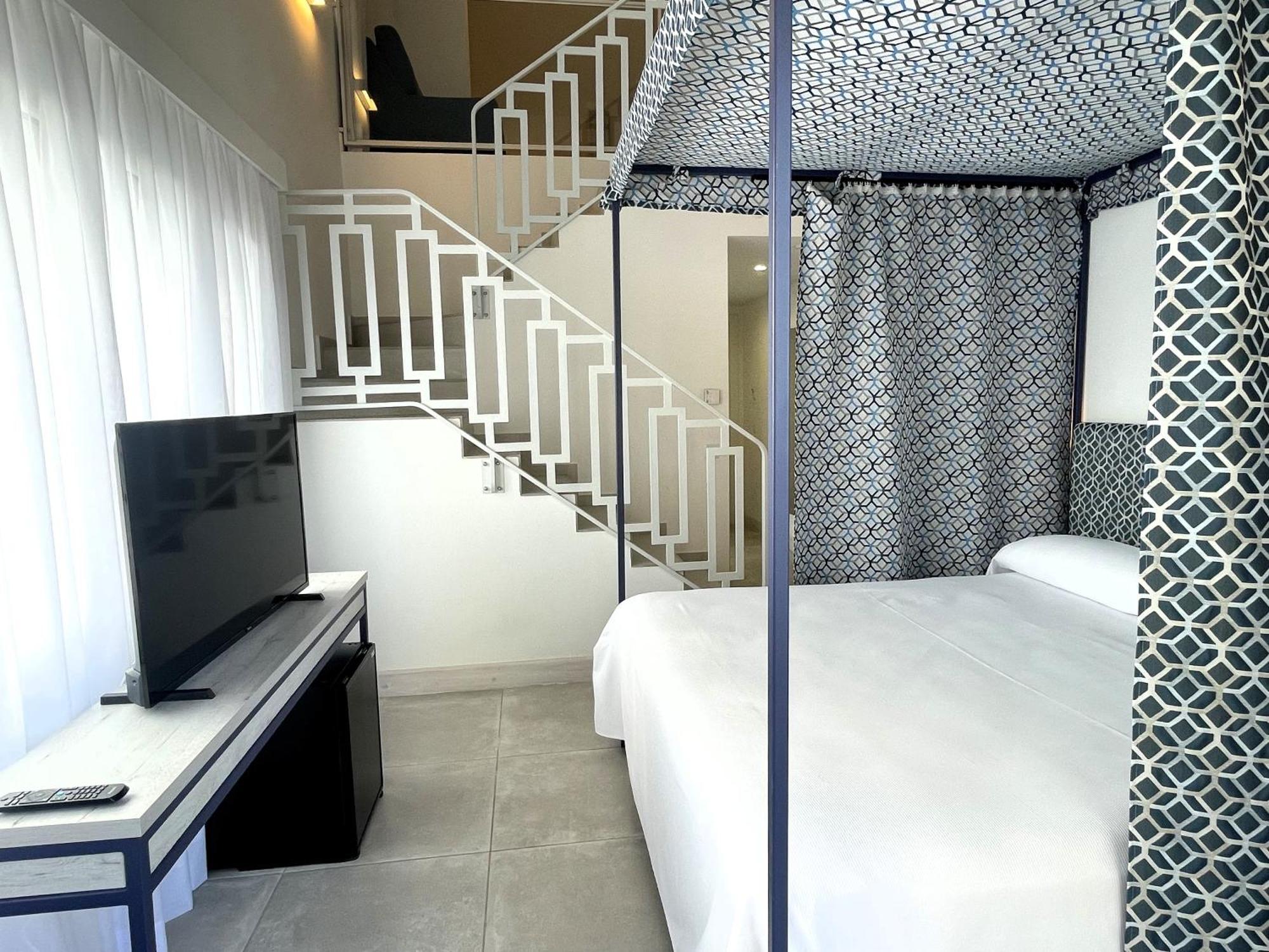 Rosamar Hotel 3*